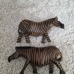 Hand-Carved Zebra Figurines in Brown and Black - Set of 2